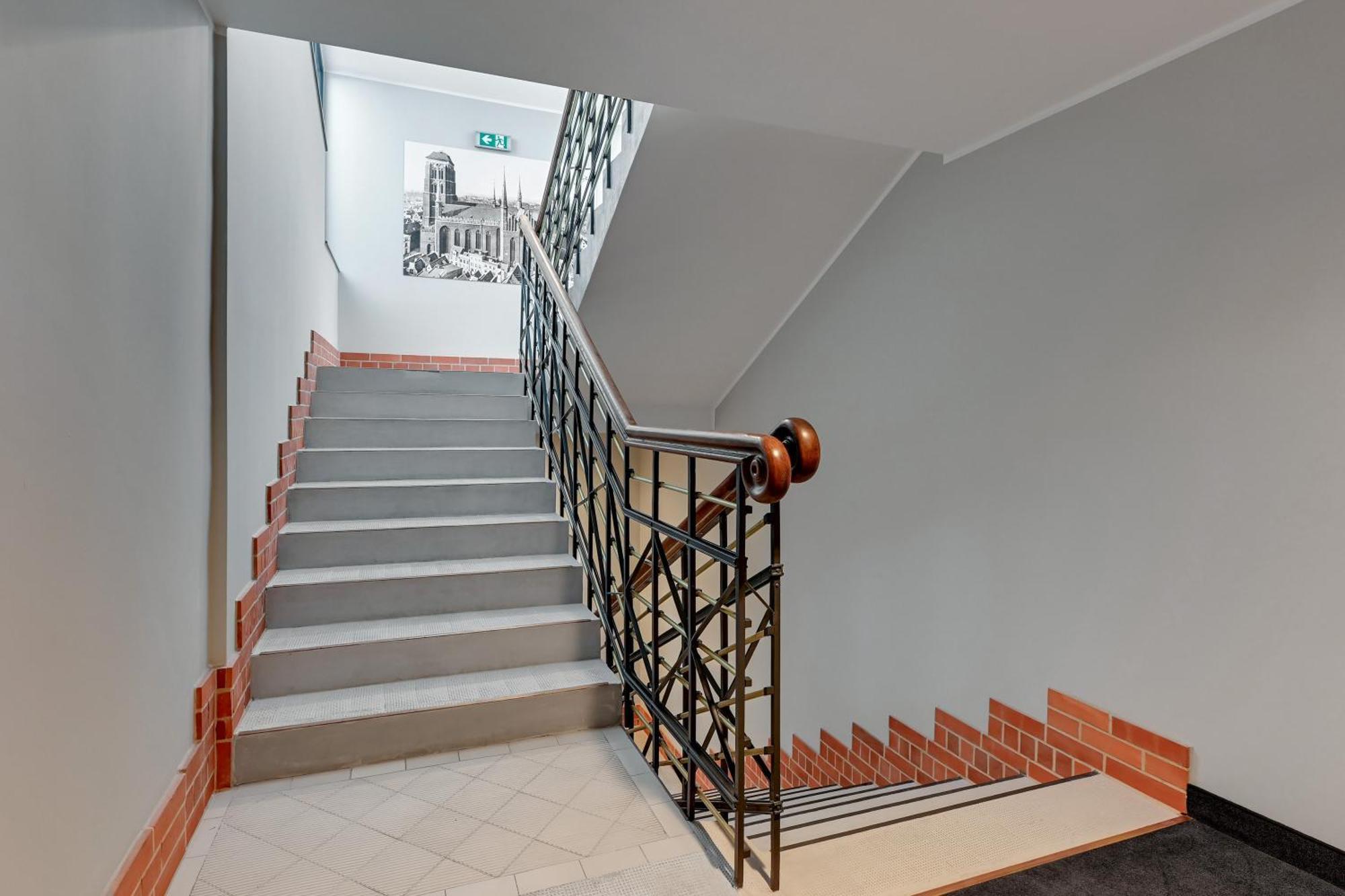 Waterlane Vintage - Fitness & Gym By Blue Mandarin Apartment กดัญสก์ ภายนอก รูปภาพ