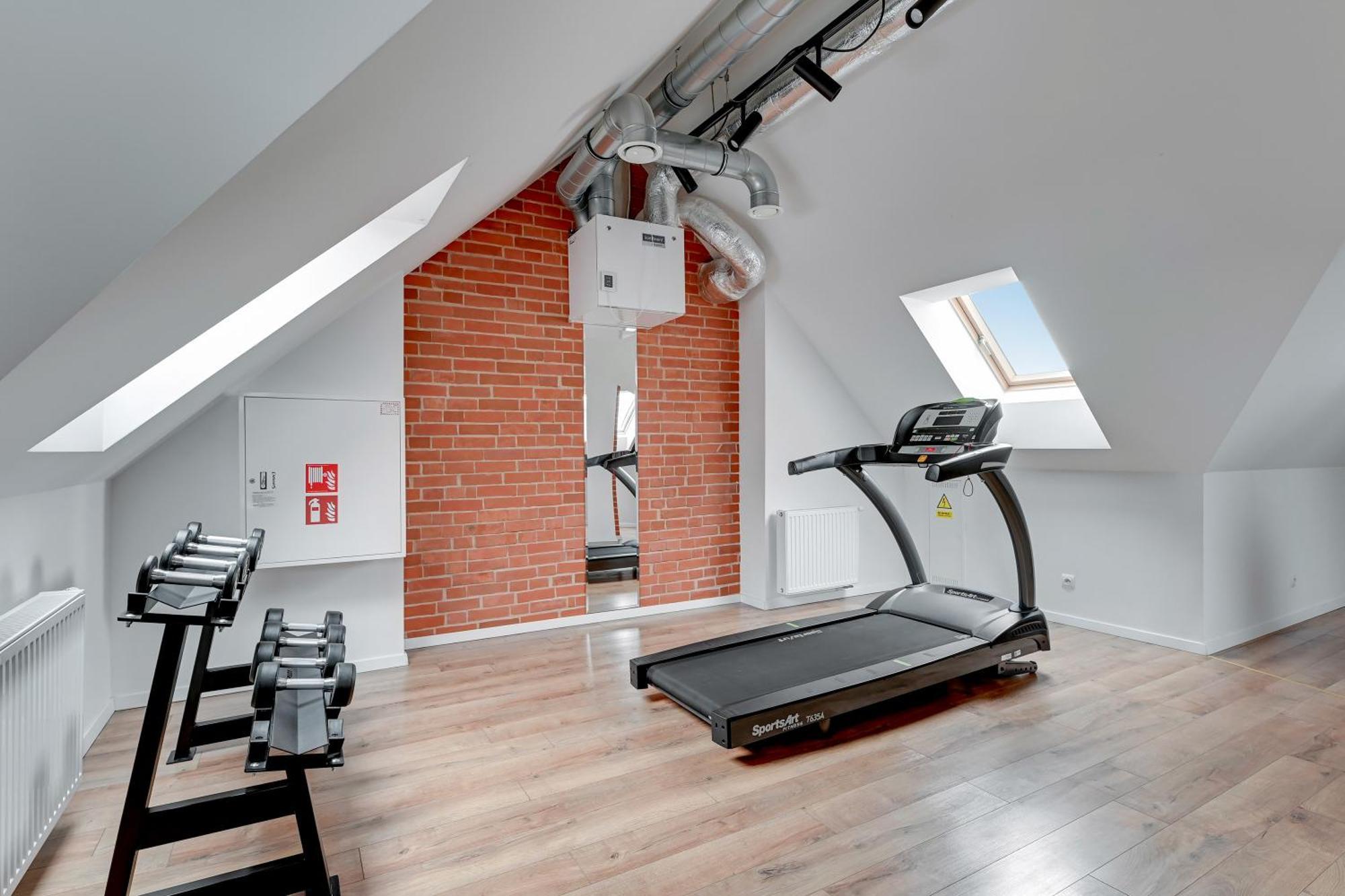 Waterlane Vintage - Fitness & Gym By Blue Mandarin Apartment กดัญสก์ ภายนอก รูปภาพ