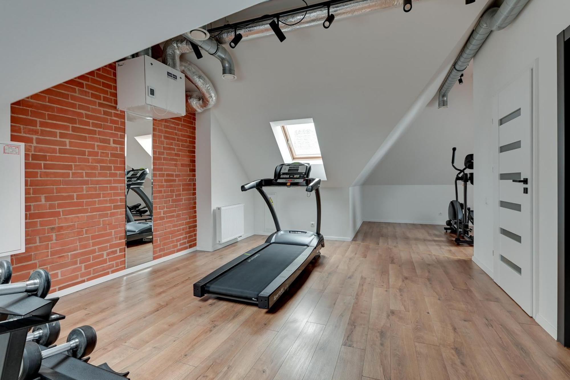 Waterlane Vintage - Fitness & Gym By Blue Mandarin Apartment กดัญสก์ ภายนอก รูปภาพ